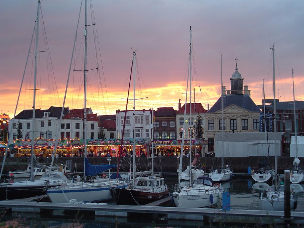 'T Kistje Bed By The Sea Lägenhet Koudekerke Rum bild